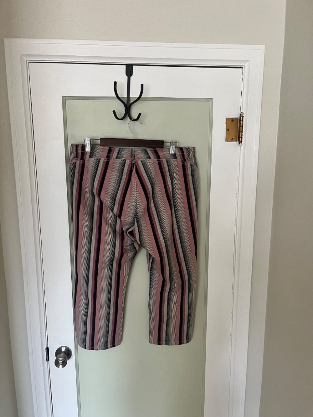 Women’s Slacks - Picture 2 of 2